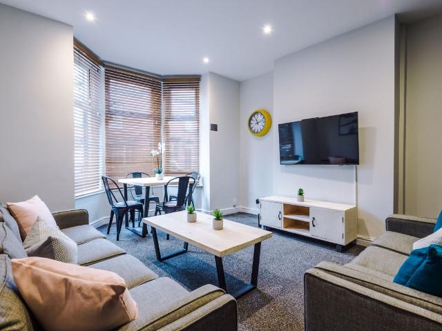 27 Norwood Terrace, Leeds LS6, 6 bed property to rent, £572 pppm | PrimeLocation
