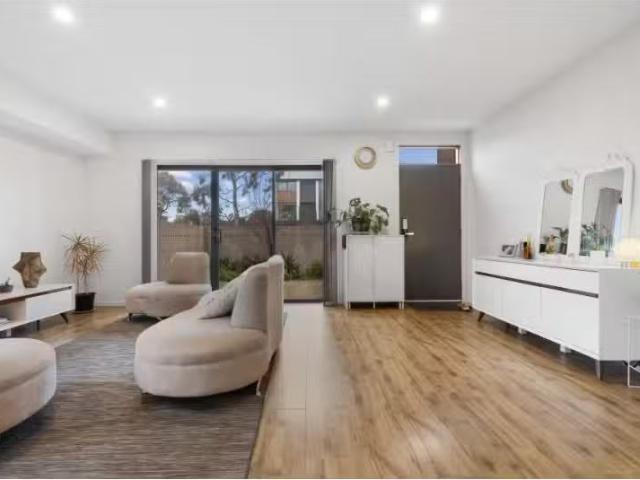27 Overflow Street, Lawson Townhouse for rent Listed by Kulde.