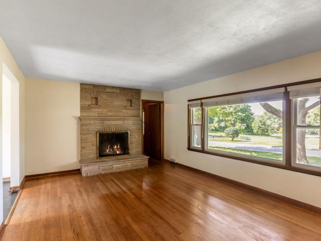 27 Pleasant Avenue