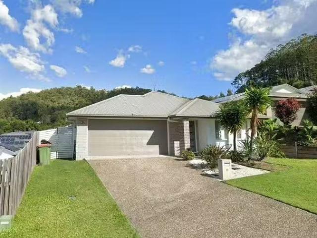 27 Plum Pine Street, MAUDSLAND, QLD 4210 House for Rent