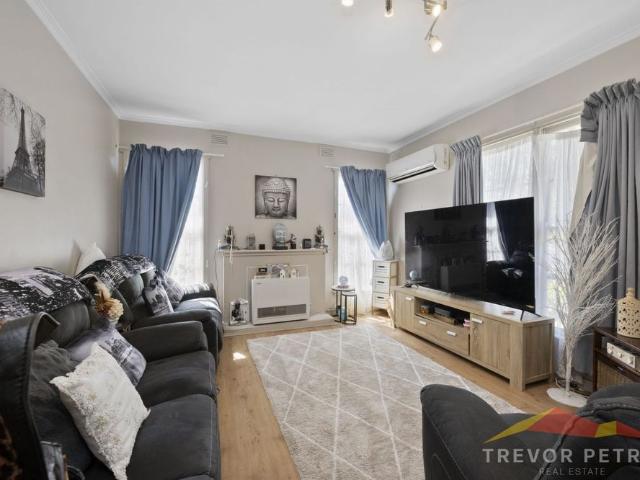 27 Primrose Street, Wendouree Vic 3355
