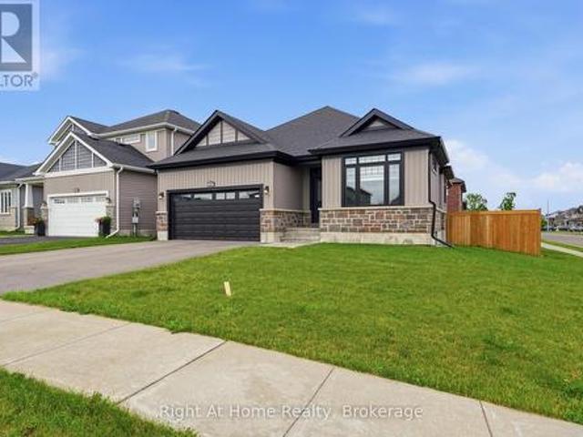 27 Redwood Drive, Belleville Thurlow Ward, ON, K8N 0K3 house for sale | Listing ID X13481 | Royal LePage