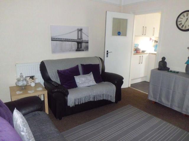 27 Rookery Road, B29 7DG 3 bed house to rent £1,430 pcm £330 pw