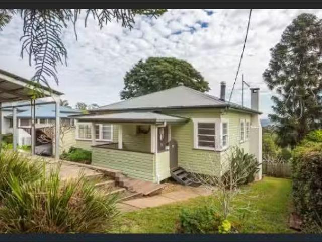 27 Ross Street, LISMORE House for rent Listed by Nicole Carro.