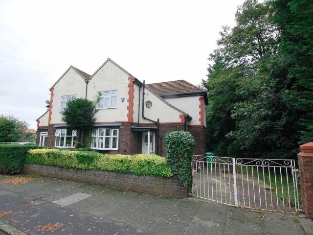 27 Ruabon Road, Parrs Wood, Manchester, M20 5LW, United Kingdom | 3 bed duplex for rent #140227223 | Rentberry