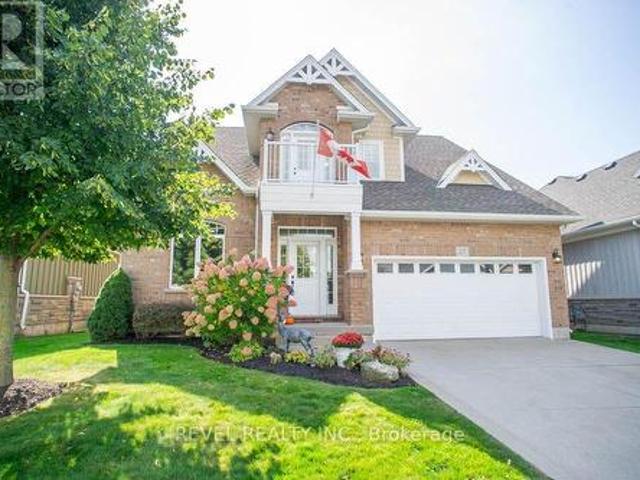 27 Schooner Drive, Norfolk, ON, N0A 1N3 condo for sale | Listing ID X13842 | Royal LePage