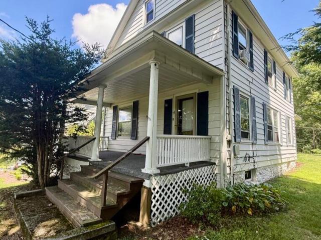 27 Shaver Avenue