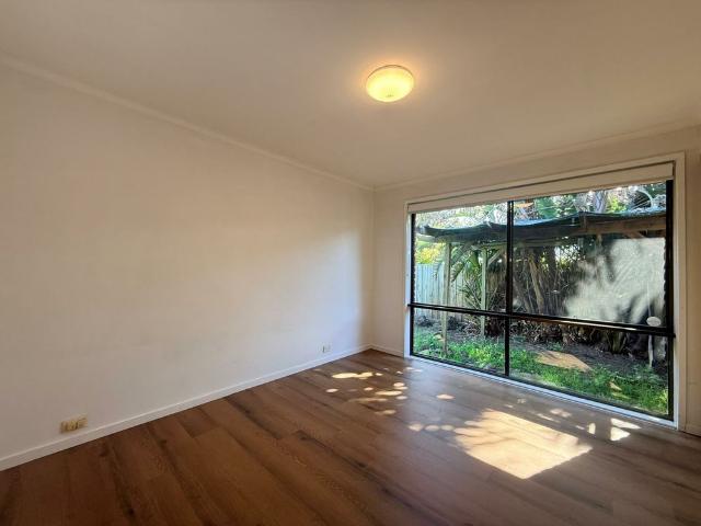 27 Shetland Street, Endeavour Hills VIC