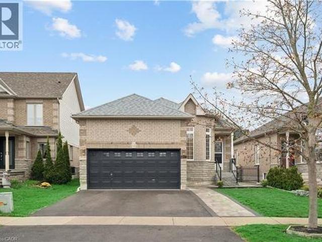27 Spruce Boulevard, Acton, ON, L7J 2Y3 house for sale | Listing ID 40856 | Royal LePage