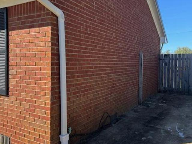 27 Spruce Drive