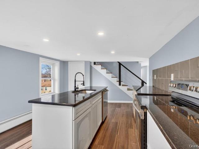 27 Spruce Street