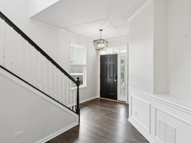 27W116 Redbud Lane