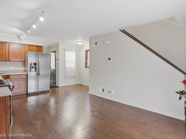 27W119 Cooley Avenue