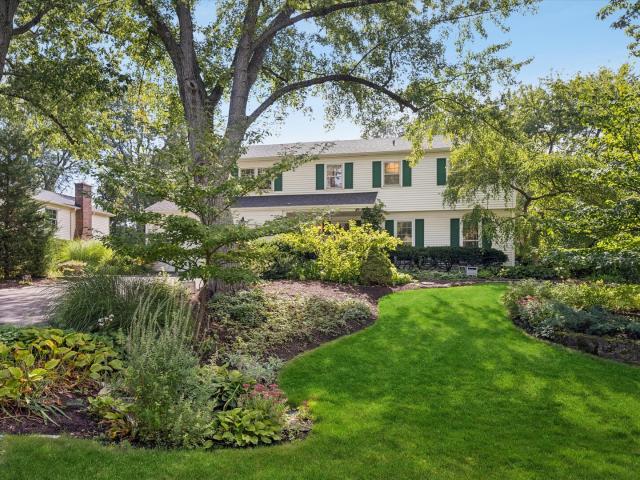 27W215 Oakwood Street