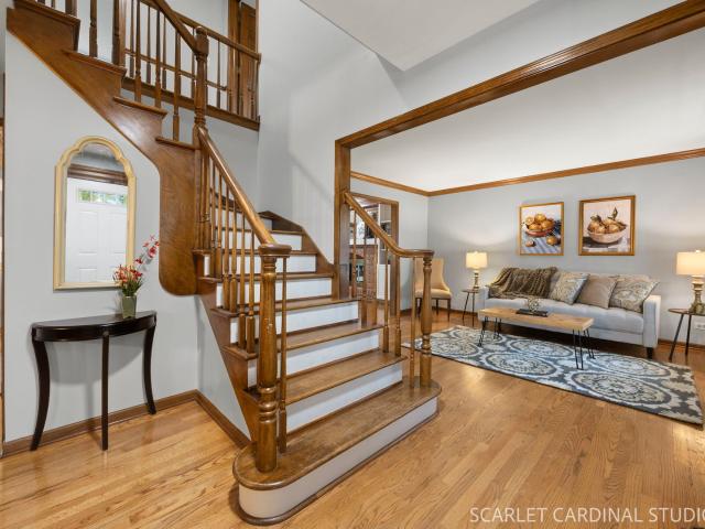 27W312 Churchill Road