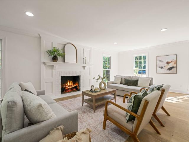 2404 Beechview Court