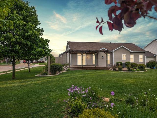 2404 Erik Rd, Cedar Falls, IA