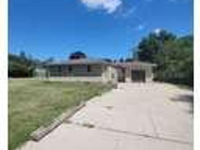2404 Franklin St, Cedar Falls, IA 50613