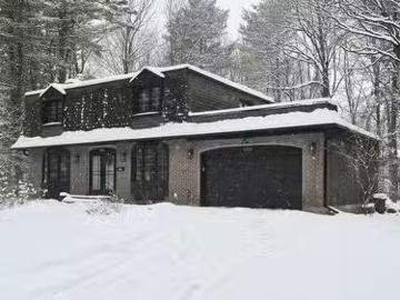 2404 Place Jubilee, Saint Lazare, QC, J7T 2B1 house for sale.