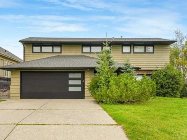 2404 Sovereign Crescent Sw, Calgary, AB, T3C 3M2 house for sale | Listing ID A2344 | Royal LePage