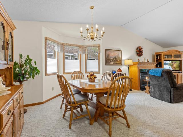 2404 Woodridge Lane