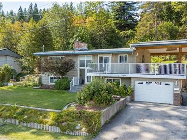 2404 11Th Avenue, Castlegar, BC, V1N 3A9 house for sale | Listing ID 10400 | Royal LePage
