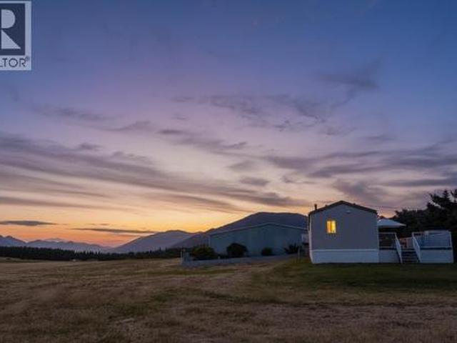 2404 28Th Street, Lister, BC, V0B 1G2 house for sale | Listing ID 10372 | Royal LePage
