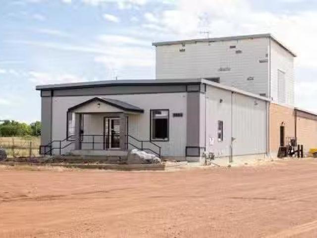 2404 2 Avenue North, Lethbridge, AB, T1H 0C2 commercial for.
