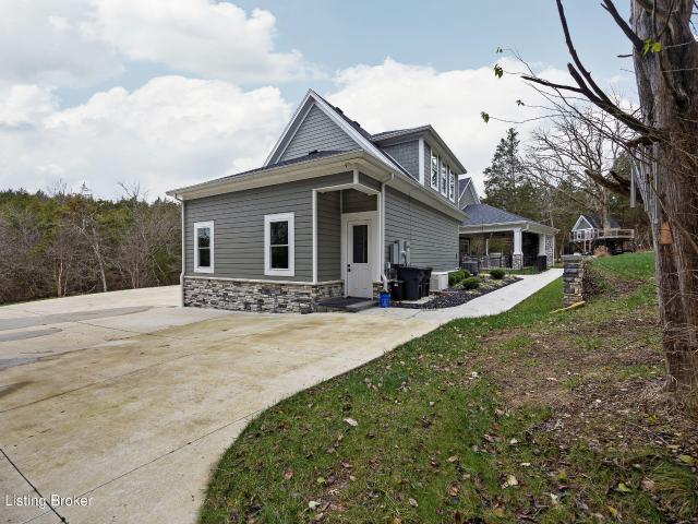 2405 Croake Station Rd