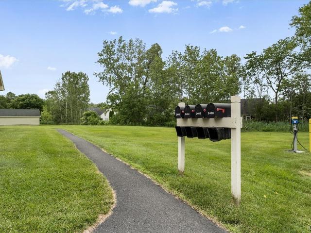 2405 Pipers Court