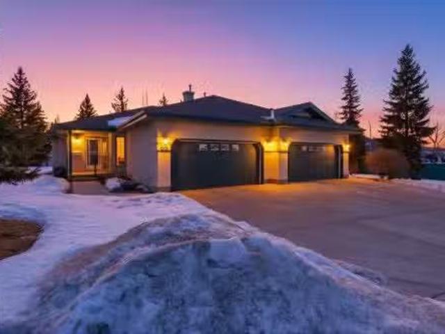 2405 Riverbend Road, Edmonton, AB, T6R 2Z2 duplex for sale.