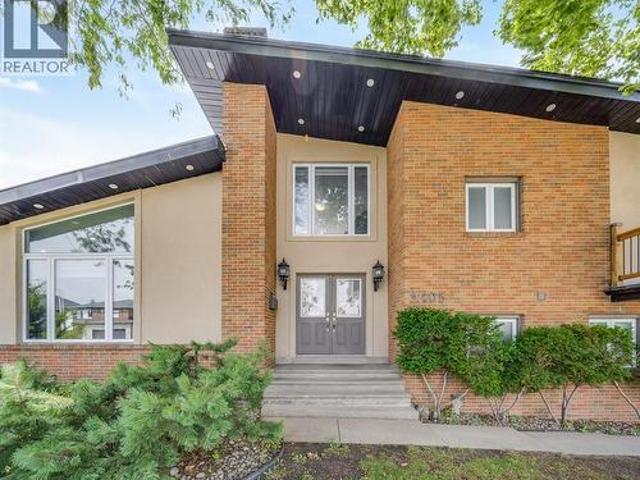 2405 Roxborough Boulevard, Windsor, ON, N9E 2Z7 house for sale | Listing ID 26018 | Royal LePage