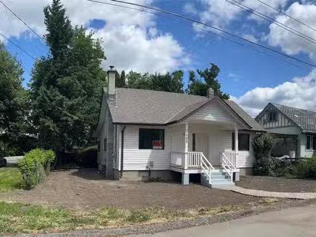 2405 36 Avenue, Vernon, BC, V1T 2V3 house for sale Listing.