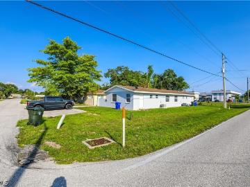 2406 Linhart Ave, Fort Myers, FL 33901 | MLS #2026016