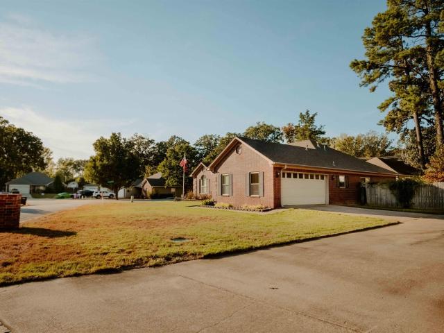 2406 redwood
