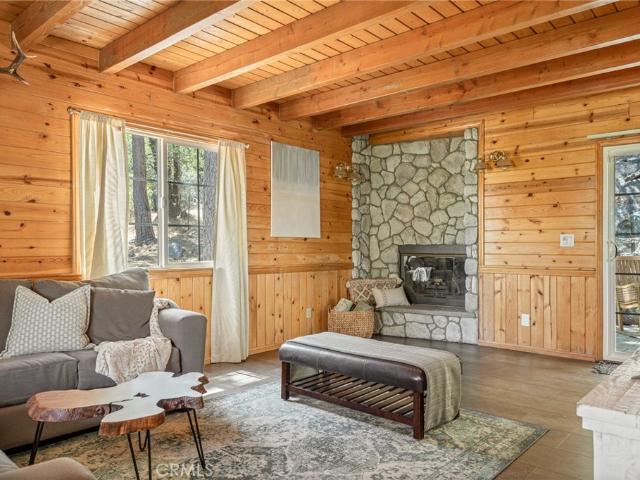 24071 Fern Glen