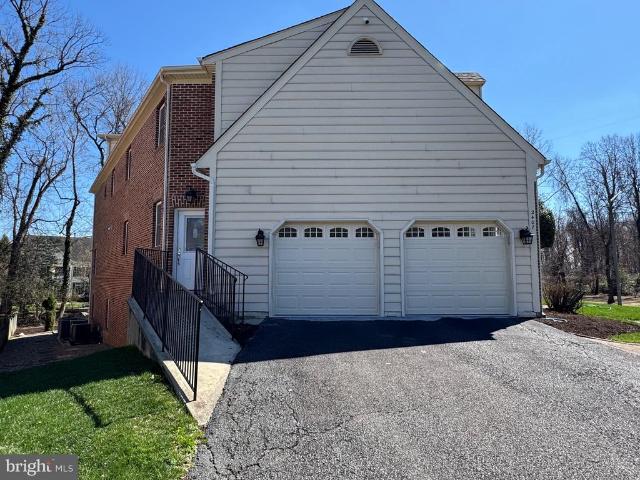 2407 Lellah Court
