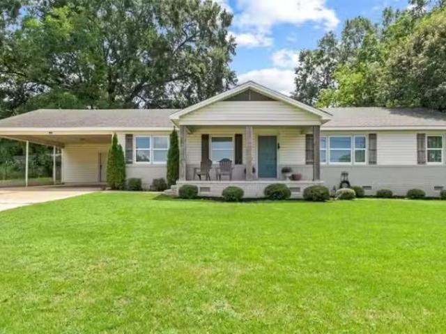 2407 23RD ST, NORTHPORT, AL 35476