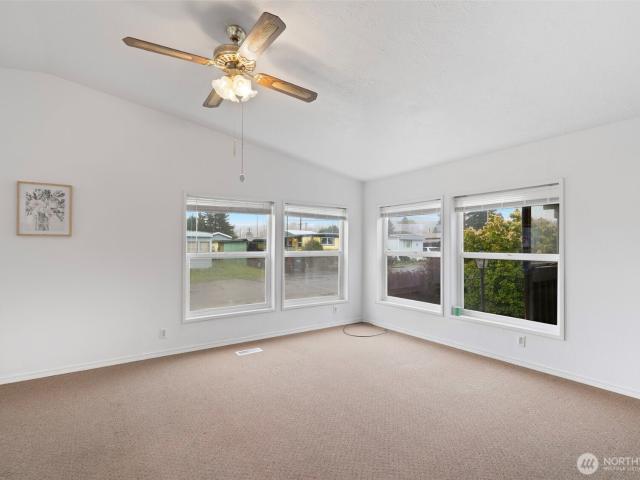 2408 Fords Prairie