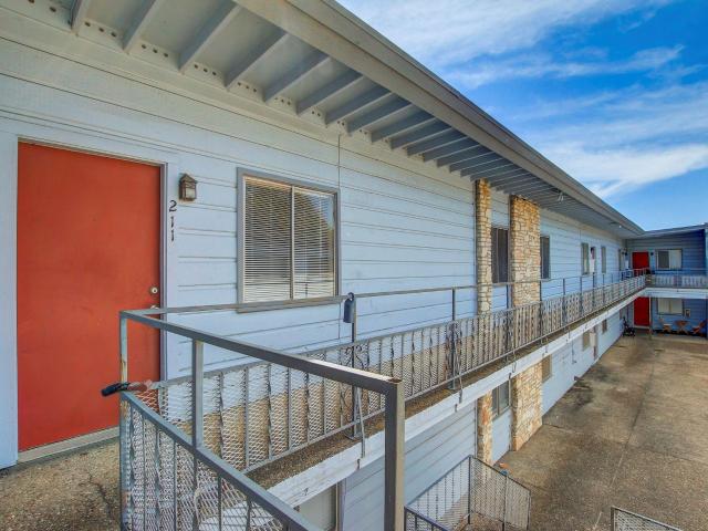2408 Longview St # 211