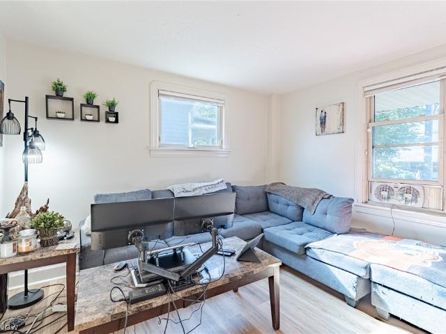 2409 Montclair Avenue