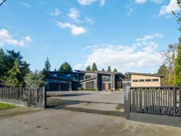 House for sale in Greater Vancouver - Parking