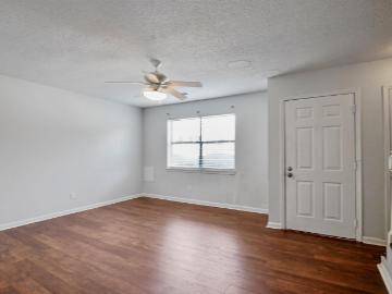 2409 Hampstead Drive