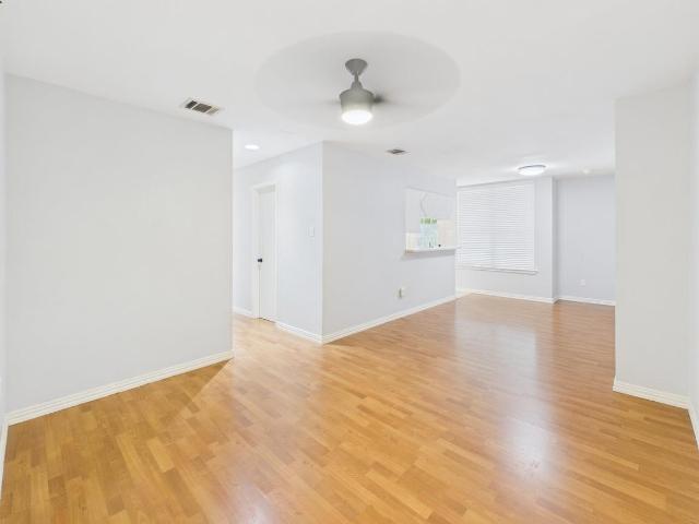 2409 Leon St # 201
