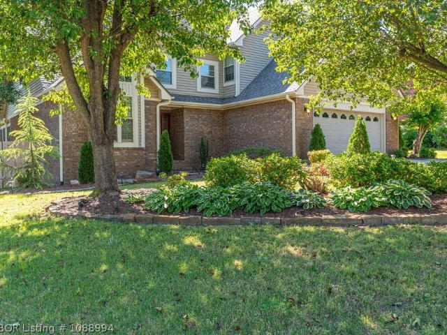 2409 S 87th Drive