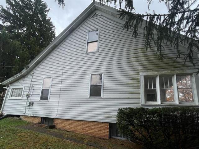 2409 25th St, Beaver Falls, PA 15010 | MLS #1732