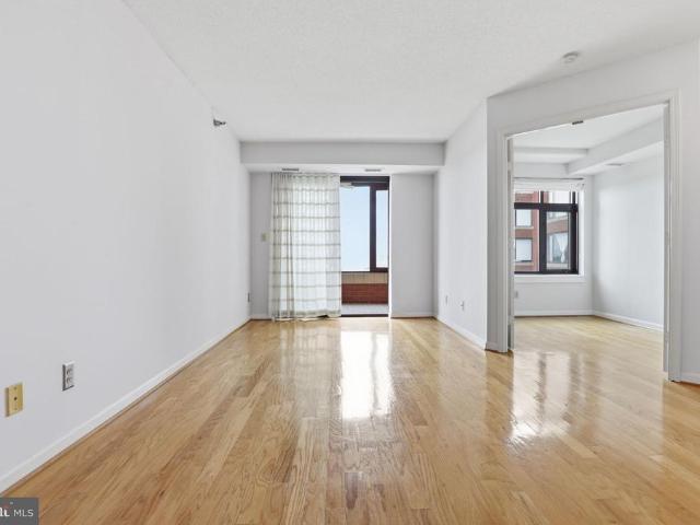 2400 Clarendon Boulevard # 815