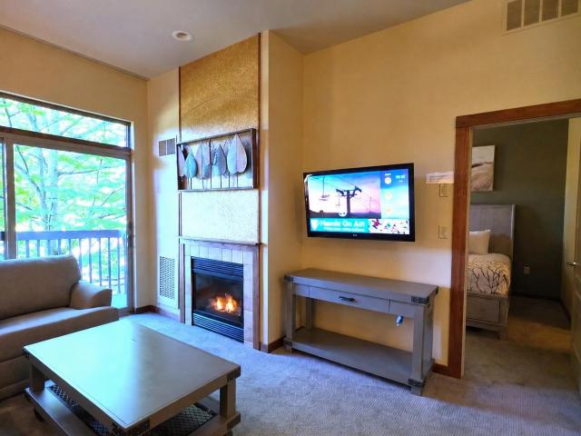2400 Troon South