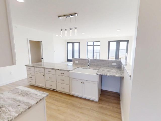 2401 N Lakeshore Blvd UNIT 13, Marquette, MI