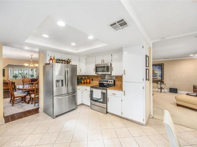 2401 Northmoor